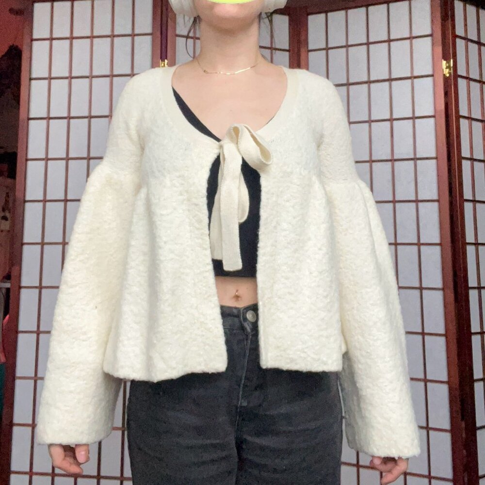 Moda International Cream Textured Bell Sleeve Tie-Front Cardigan Bolero | S